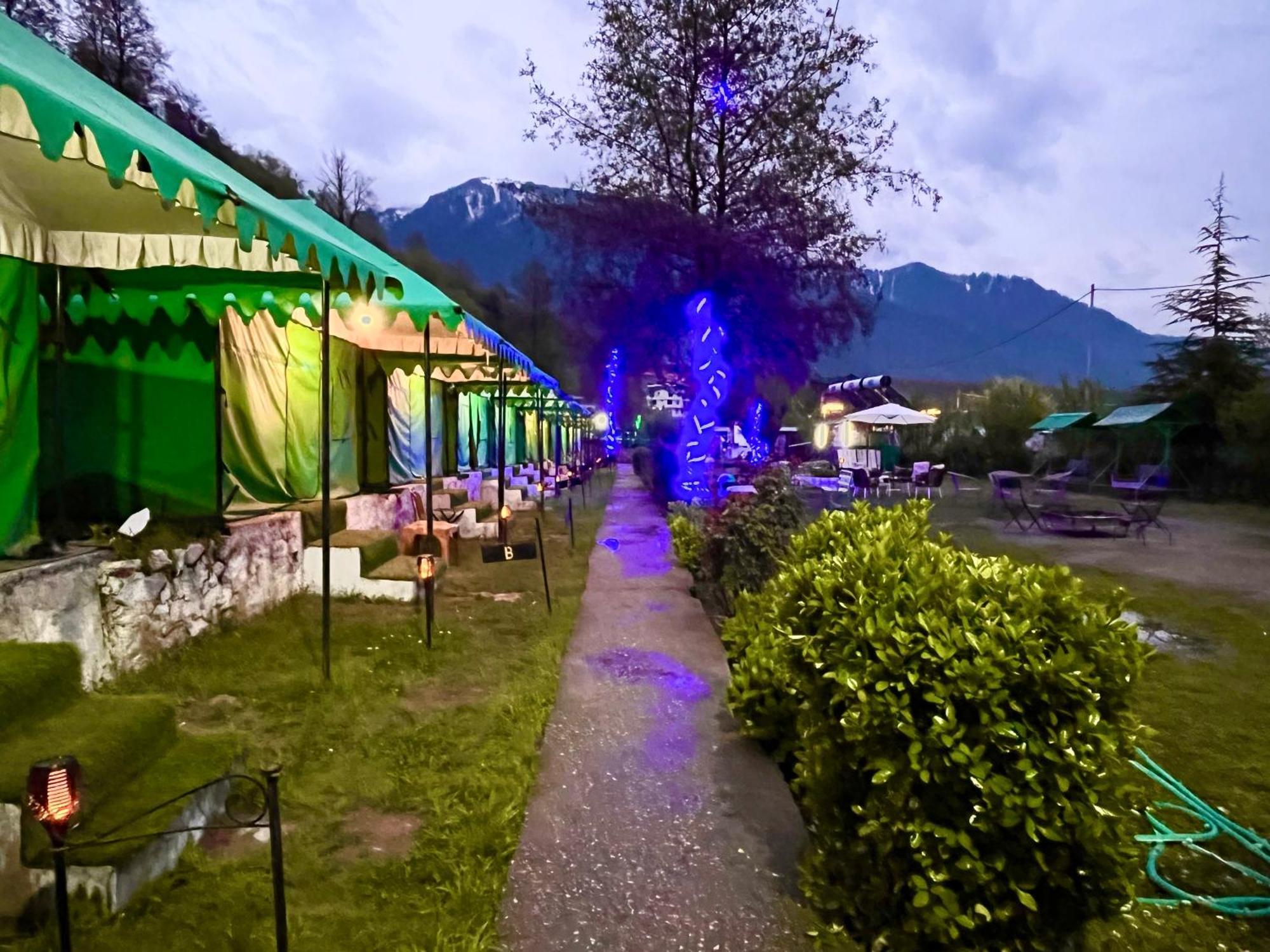 Himalayan Riverside Swiss Cottage Tents, Manali Exterior photo